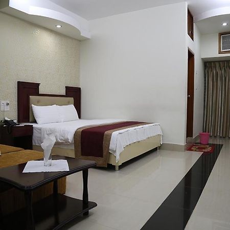Hotel City Plaza Jessore Exteriör bild