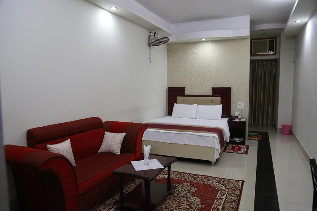 Hotel City Plaza Jessore Exteriör bild