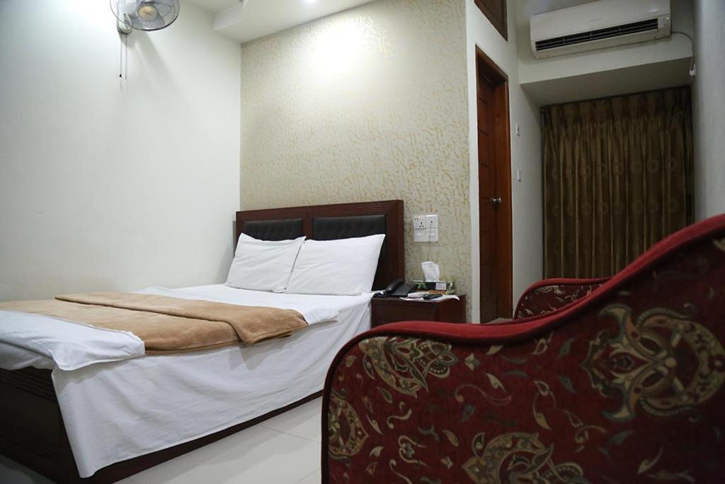 Hotel City Plaza Jessore Exteriör bild